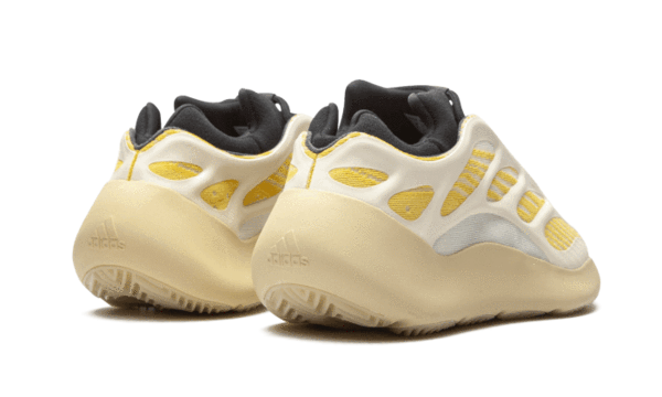 Adidas yeezy 700 nera e bianca sales