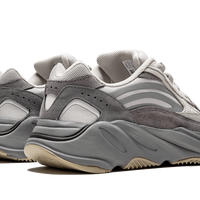 Yeezy Boost 700 V2 Tephra Nuove e Autentiche al 100 Mr.Reseller