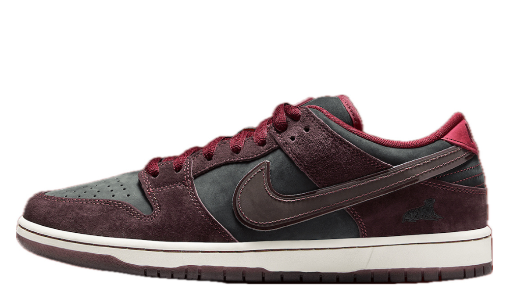 Nike SB Dunk Low Riot Skateshop