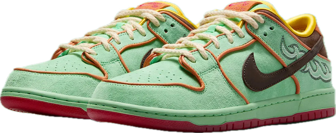 Scarpe da ginnastica verdi rosse e marroni collezione nike dunk low