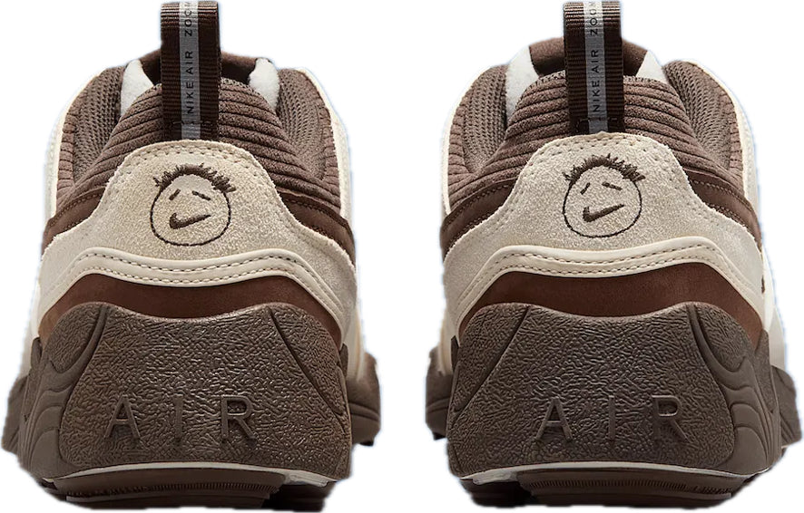 Scarpe da ginnastica marroni e celesti collezione nike