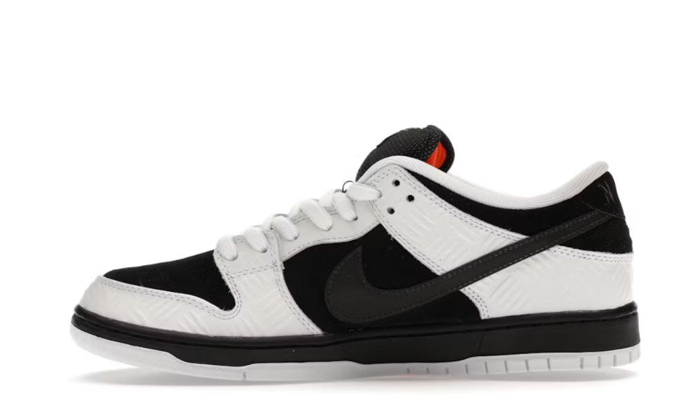 Nike SB Dunk Low TIGHTBOOTH