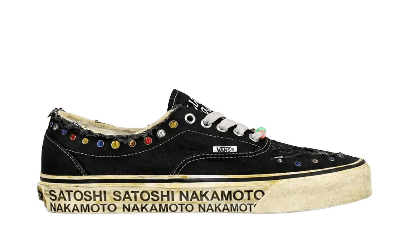 OTW Era 95 Satoshi Nakamoto Round Lucky Charm - VN000EFEBLK