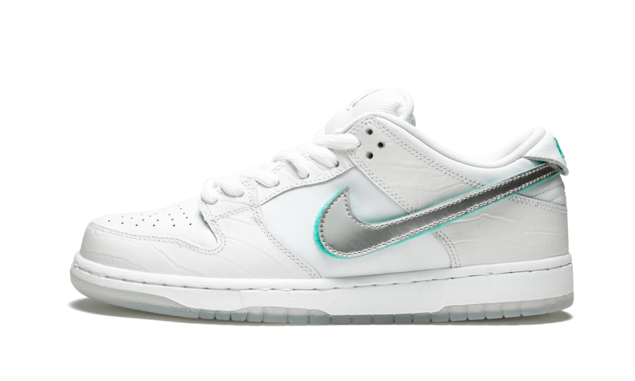 Nike sb 2025 dunk white diamond