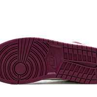 Air Jordan 1 Retro High OG Bordeaux